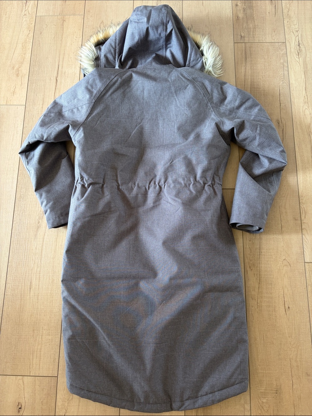Merrell Women's Gray Long Puffer Parka with Faux Fur Trim - Picture 7 of 10